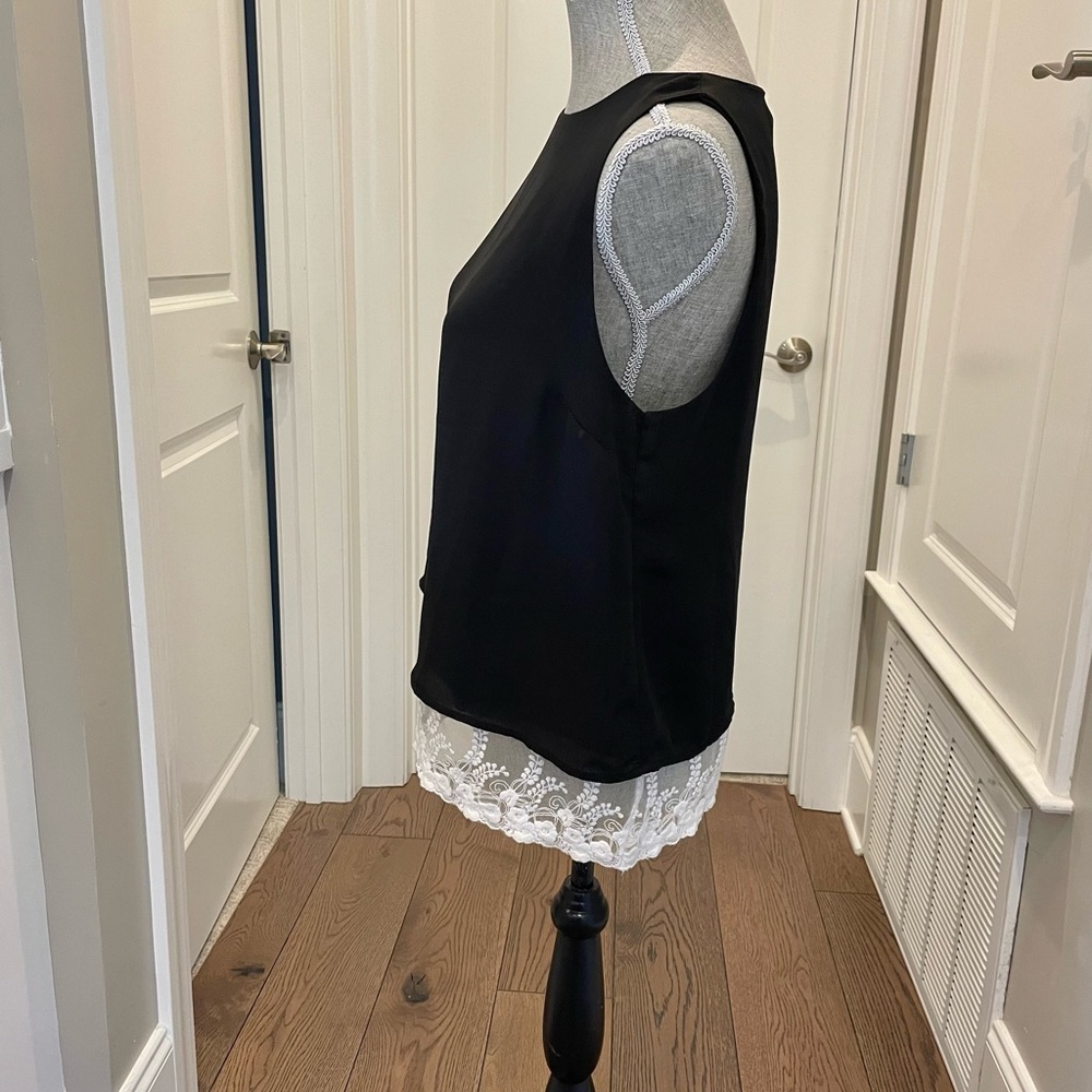 🌸🌸SALE! 4 FOR $20!MONTEAU Black Sleeveless Blouse w/ White Lace Accent Size M - Picture 4 of 7